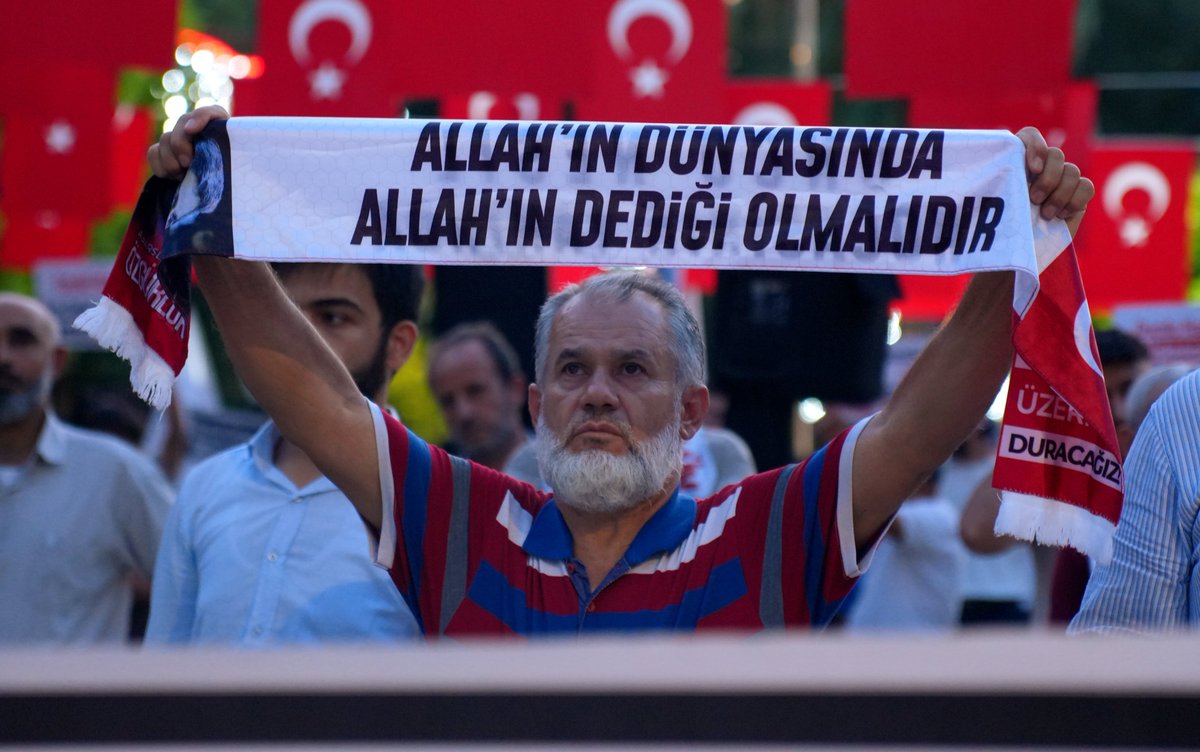 liderhoca_1's tweet photo. Furkan Hareketi mensupları olarak haksız tutukluluklara karşı Adana Atatürk Parkında adalet bekleyişi ve basın açıklaması gerçekleştirdik.

#YargıEliyleZulüm
MahpusAilelerine Zulüm
AkpDönemi ZulümDönemi https://t.co/jYHeZ4OHdY