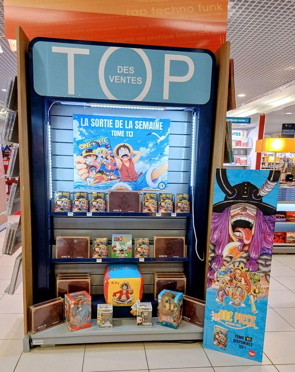 LaPetitePelle's tweet photo. Demain c'est la sortie du volume 113 de One Piece, mais Leclerc n'oublie pas mon volume 2 de Zero Piece sorti la semaine dernière (en top ventes)  ! 😁
@jungleeditions
@piratesourcil
#zeropiece #zeropiece2 #onepiece https://t.co/JqPcxaMkcb
