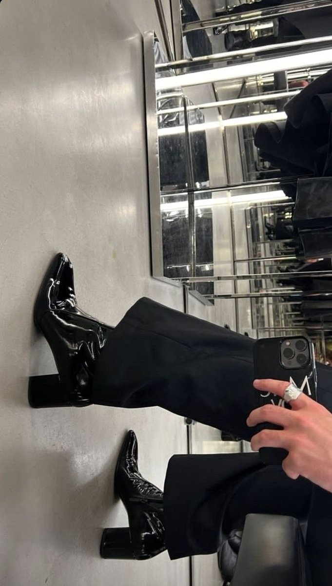 brewedseraph's tweet photo. I believe young people these days don't get enough punishments for them to be respectful for those who are clearly superior, simply ludicrous.

I've chosen new footwear. https://t.co/ay1aXGP8sP