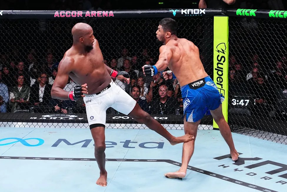 andreazevedomma's tweet photo. Andy Foster, dir. da comissão atlética da Califórnia, sugeriu formalmente o banimento do oblique kick no MMA.
 
Shahbazyan levou alguns no 331 mas a maior vítima dos últimos tempos foi Ruziboev, que foi direto pra a mesa de cirurgia na França. Concordam com o possível banimento? https://t.co/PTPY9m8MD0
