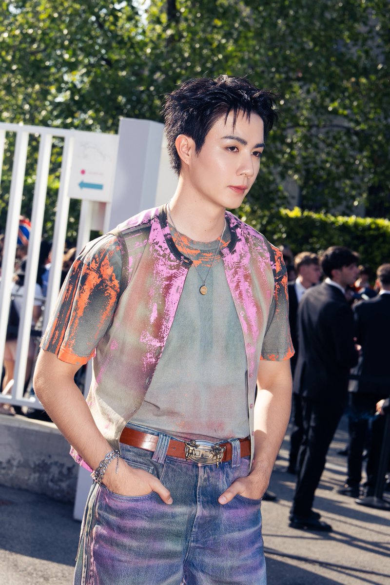 DomundiTV's tweet photo. A heartfelt thank you to DIESEL for having Zee Pruk @zee_pruk at the DIESEL SS 2027 Show.

It was a pleasure to experience the distinctive world of DIESEL up close and take in the creativity behind the collection. Thank you for the warm welcome and for making this Milan Fashion Week experience so memorable. ♥️

ZEE PRUK MFW 2027
#DIESELxZEEPRUK
#ZeePruk 
#Diesel @diesel 
#DieselSS27 
#ForSuccessfulLiving