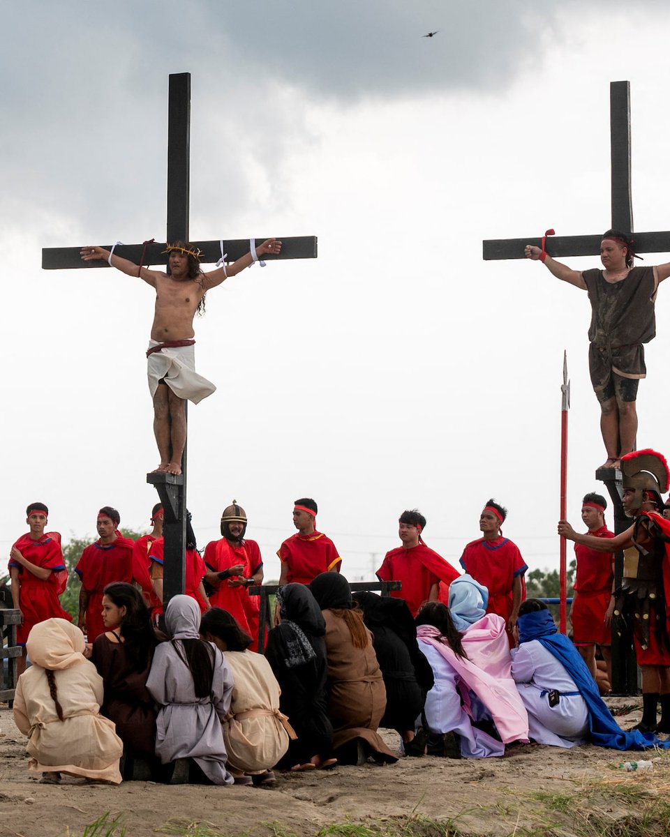 erikkamirs's tweet photo. @adesertdryad Christian Date Idea: Couples' crucifixion reenactment https://t.co/shaFnbTs6w