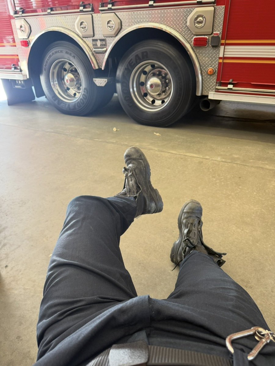 countryboy_jock's tweet photo. Ready for this shift to end. To start a long road trip. 😎 https://t.co/mt7gdOydsB