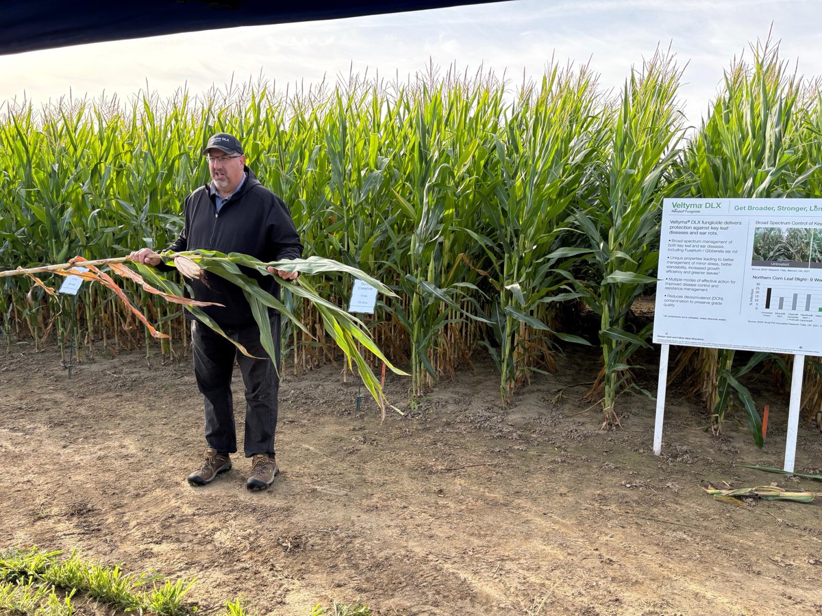 BASFAgSolutions's tweet photo. Today our Eastern team had the chance to welcome some customers to the BASF 2026 InField Innovation Tour 🌱🚜 It was a great day of sharing agronomic insights, exploring product innovations and connecting on practical ways to help growers maximize performance in their fields. #EastCdnAg