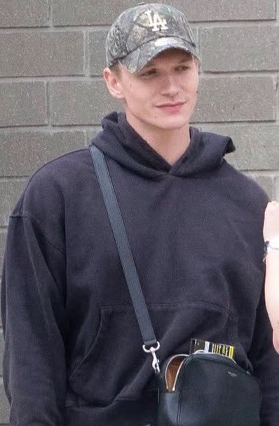 connorkissy's tweet photo. this picture fills me with a cuteness aggression So severe, i have it saved in every format and cropping style and it isnt enough... i need to eat him for dinner bruh... https://t.co/RCZSEr6cJJ