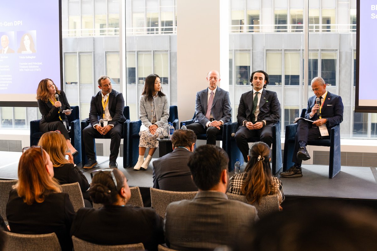 ODET_UN's tweet photo. Tokenisation is moving beyond currency into land, securities and commodities.

At #DigitalCooperationDay, speakers explored what this means for next-gen DPI, sovereign choice and safeguards.

Watch: https://t.co/6y31tiB2kd

#DigitalCooperation #SafeDPI https://t.co/AxvJ8KjtSG