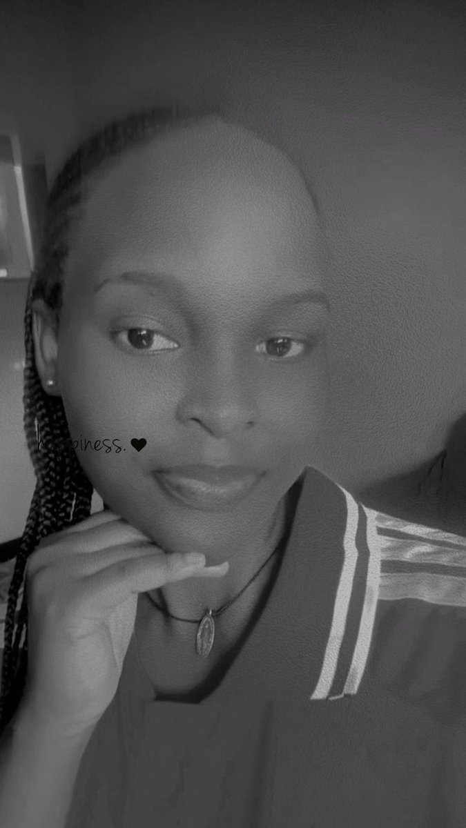 sandrah2510's tweet photo. Good night 🌙💤😴 friends https://t.co/Ky3dRvr4Gt