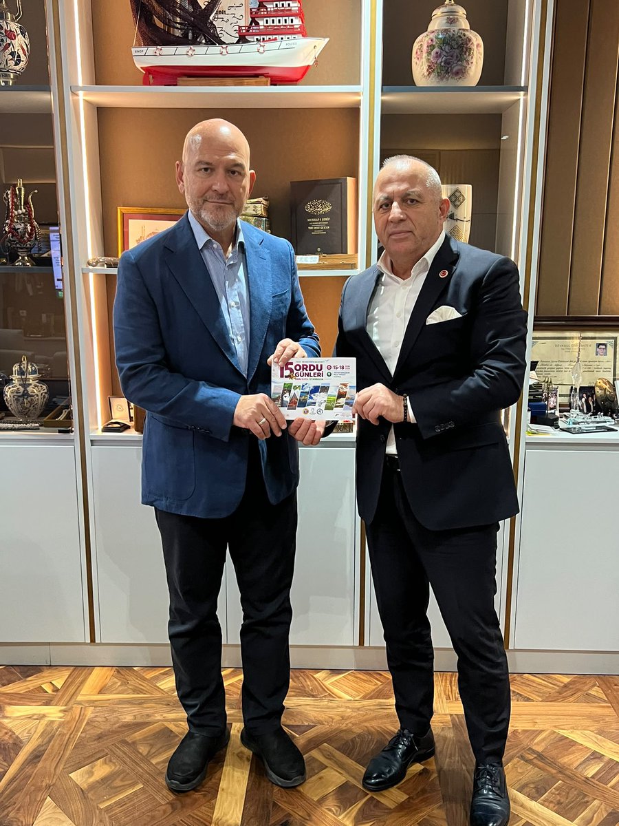 suleymansoylu's tweet photo. Ordu Dernekler Federasyonu Genel Başkan Vekili Sn. Ertuğrul Köleoğlu ile Bursa’dan Sn. Harun Akın ve beraberindeki kıymetli misafirlerimizi ofisimizde ağırladık.

Nazik ziyaretleri ve hoş sohbetleri için kendilerine teşekkür ediyor, çalışmalarında başarılar diliyorum. https://t.co/2tmxKDcZhR