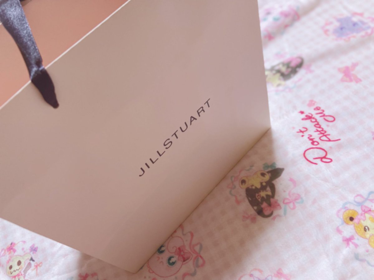 poyo_tiki_mw's tweet photo. プレゼント🎁選ぶのたのしい(ˆ╷ ̫╷ˆ)🎵💕

 #JILLSTUART https://t.co/ANFzgrkDuM
