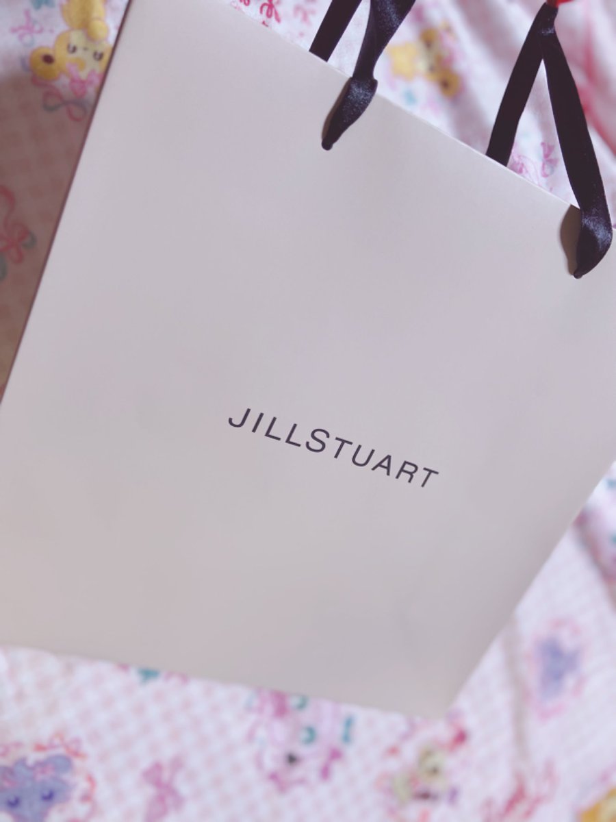 poyo_tiki_mw's tweet photo. プレゼント🎁選ぶのたのしい(ˆ╷ ̫╷ˆ)🎵💕

 #JILLSTUART https://t.co/ANFzgrkDuM