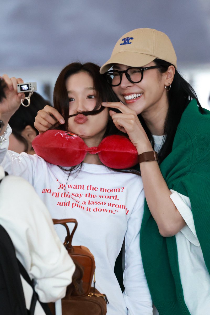 Emilysqq's tweet photo. Sharing the remaining airport photos ⬇️⬇️⬇️
2026-09-20-KHH>BKK🛫

FAYEATOM KAOHSIUNG FANMEET
#FayeAtomFMinKaohsiung
#FayePeraya #FayeAtom #AtomPariya https://t.co/jbW5oXzUC3