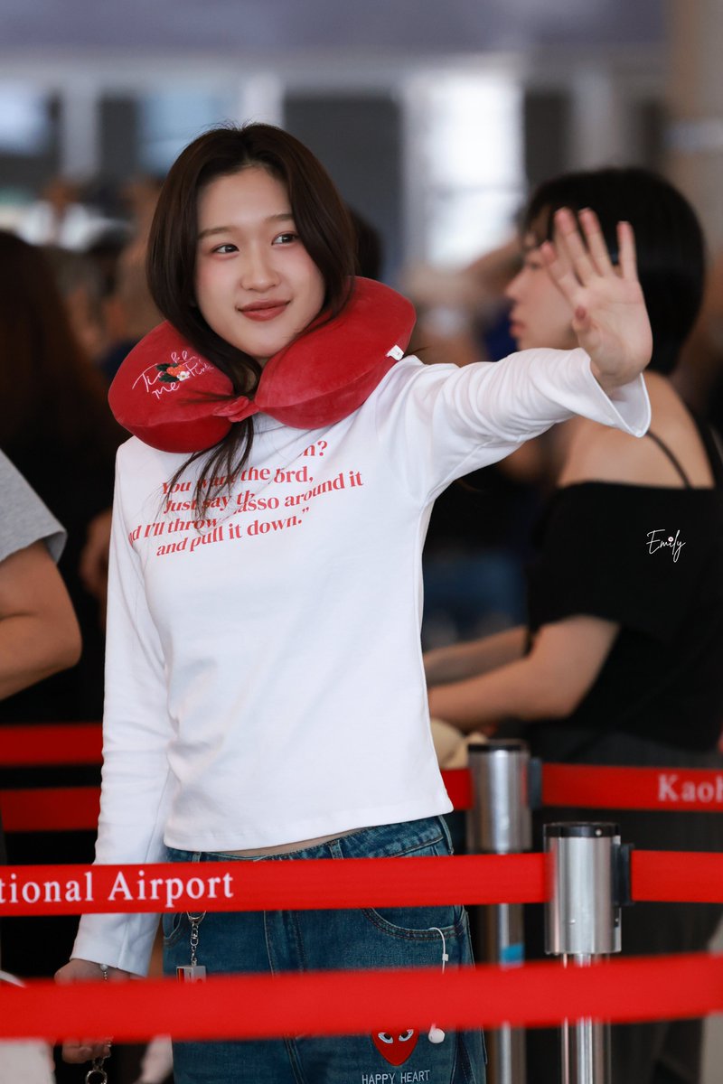 Emilysqq's tweet photo. Sharing the remaining airport photos ⬇️⬇️⬇️
2026-09-20-KHH>BKK🛫

FAYEATOM KAOHSIUNG FANMEET
#FayeAtomFMinKaohsiung
#FayePeraya #FayeAtom #AtomPariya https://t.co/jbW5oXzUC3