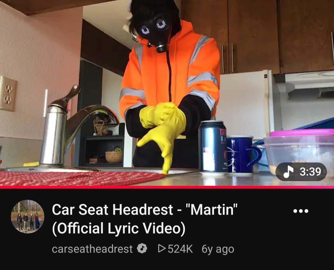 Ag3thaCCF's tweet photo. You guys don't know who "Martin" from car seat headrest's (Official lyric video) from the album "making a door less open" released in may 1 2020? Tch..larpers..
#fpe #csh https://t.co/xBE1dcQLlE