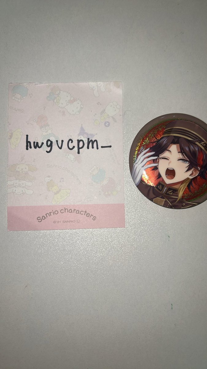 hwgvcpm_'s tweet photo. @ituki__trhk 初めまして。
こちら所持しているのですが1番上の右との交換は可能でしょうか？ https://t.co/I4qesps1mv