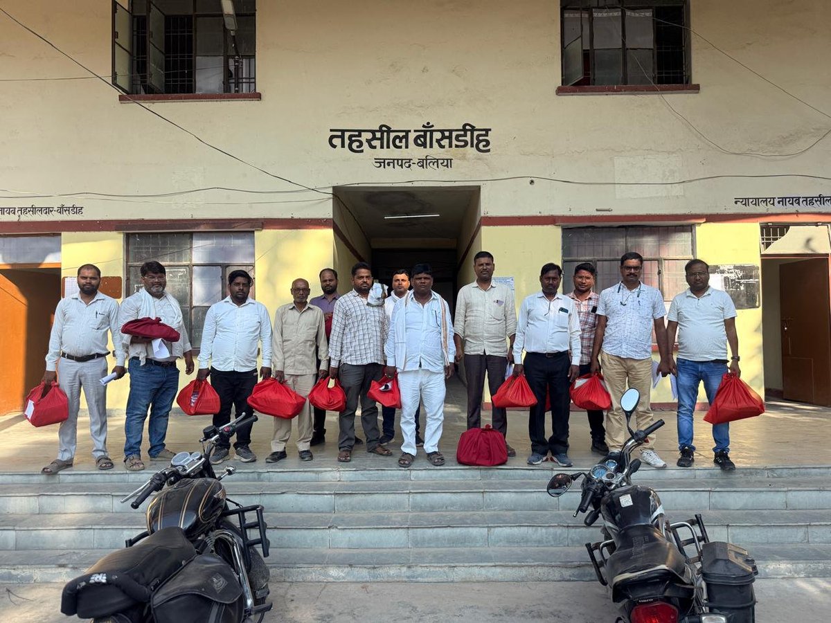 up_lekhpal2's tweet photo. Fair allowances are important for employees who regularly travel for field and revenue-related duties. #लेखपाल_की_जायज_मांगे
#लेखपाल_की_जायज_मांगे https://t.co/VBvO3i4oyO