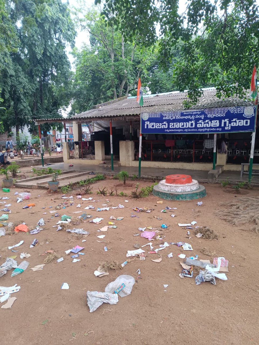 COMDT81BNCRPF's tweet photo. “Swachhata Hi Seva-2026” campaign, Today on  22/09/26  troops of 81 Bn CRPF, under the supervision of the Commandant 81 Bn, carried out a cleanliness drive at Tribal Boys Hostel SN Puram.
@SwachhBharatGov
@SwachhBharat
@MoHUA_India
@MoJSDDWS
#SHS2026
#SwachhataHiSeva2026
@CRPFKKS https://t.co/wjLmZ6v35d