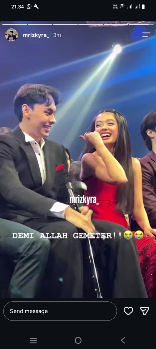 nacoooo_'s tweet photo. TANYA KEADAAN GUE SEKRANG😭🖤❤️

FATTQEEL BANGSA BESAR 
FATTQEEL INFOTAINMENT AWARD 
#GOFATTQEELWinner https://t.co/qG71fl1sfF