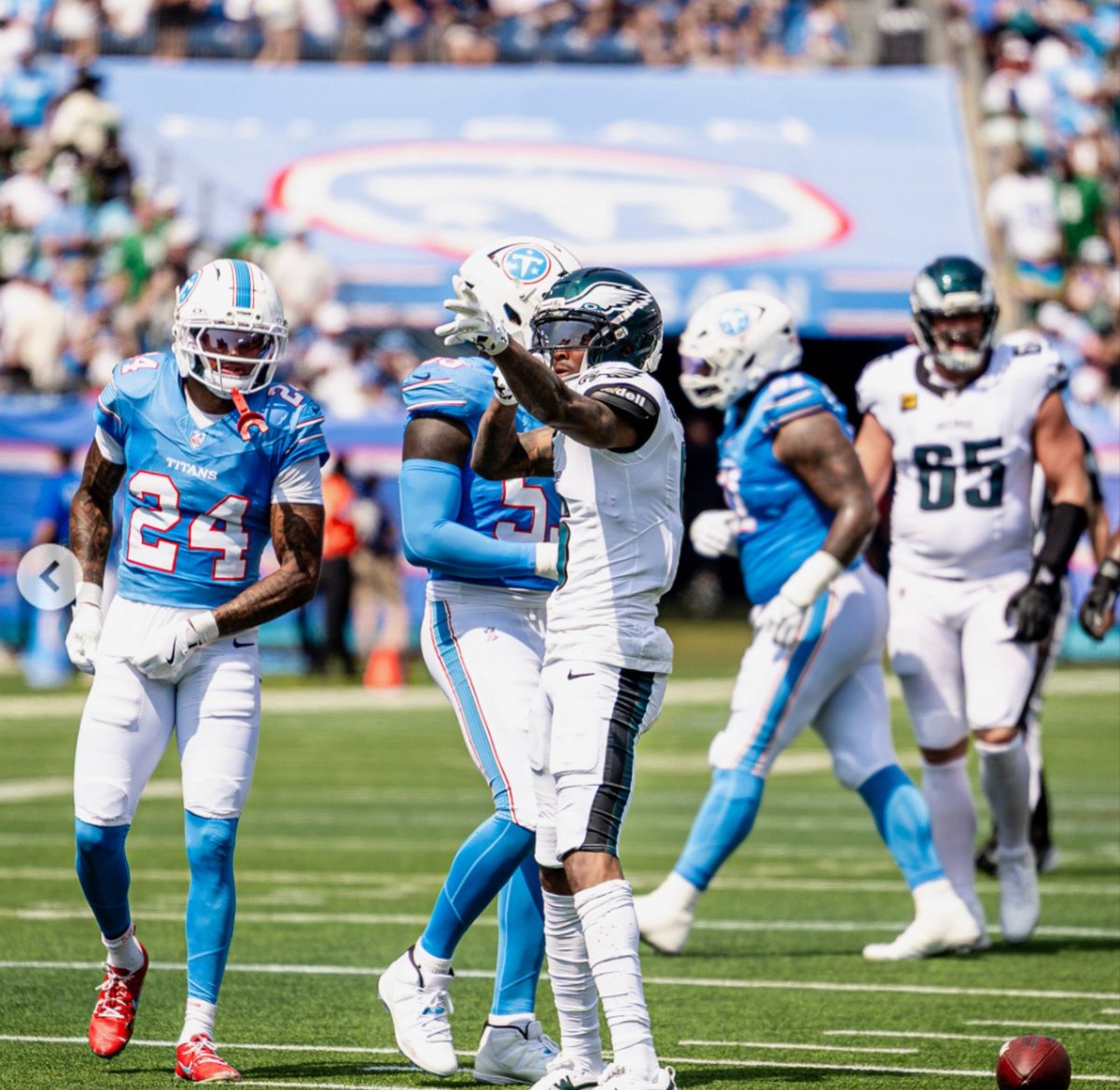thomasrp93's tweet photo. DeVonta Smith is the 2nd highest graded WR in football, trailing only JSN.

#Eagles https://t.co/F3YOL1f9Kt