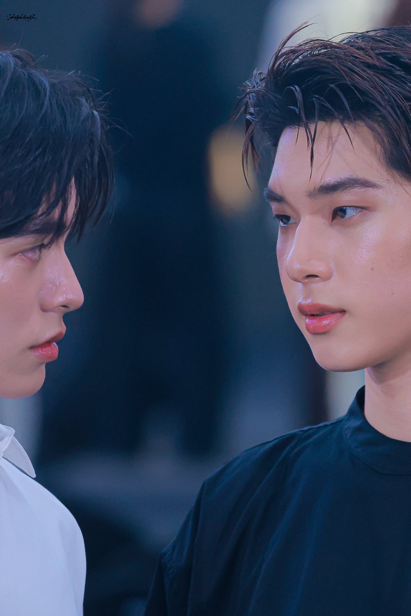Evergarden2917's tweet photo. Oh @twnpich , the eyes. They never lie

FSW ELLE X TTP 

#TEETEEPORATEFW26
#teeteepor @twnpich #EFW26ATICONSIAM 
#ELLEFashionWeek2026 https://t.co/y1HFTssNlY