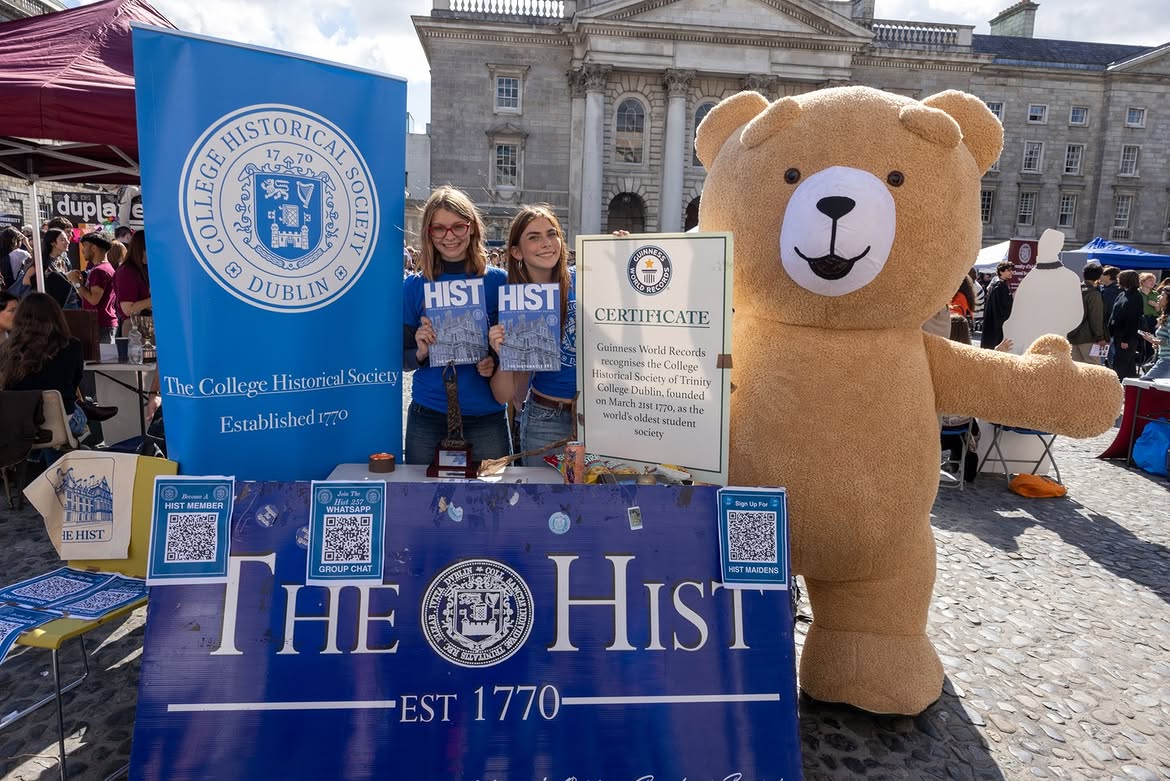 AtlanticProgram's tweet photo. Freshers’ Week at Trinity College Dublin 💙

📷 @tcdglobal https://t.co/FHA1jQ7hgU