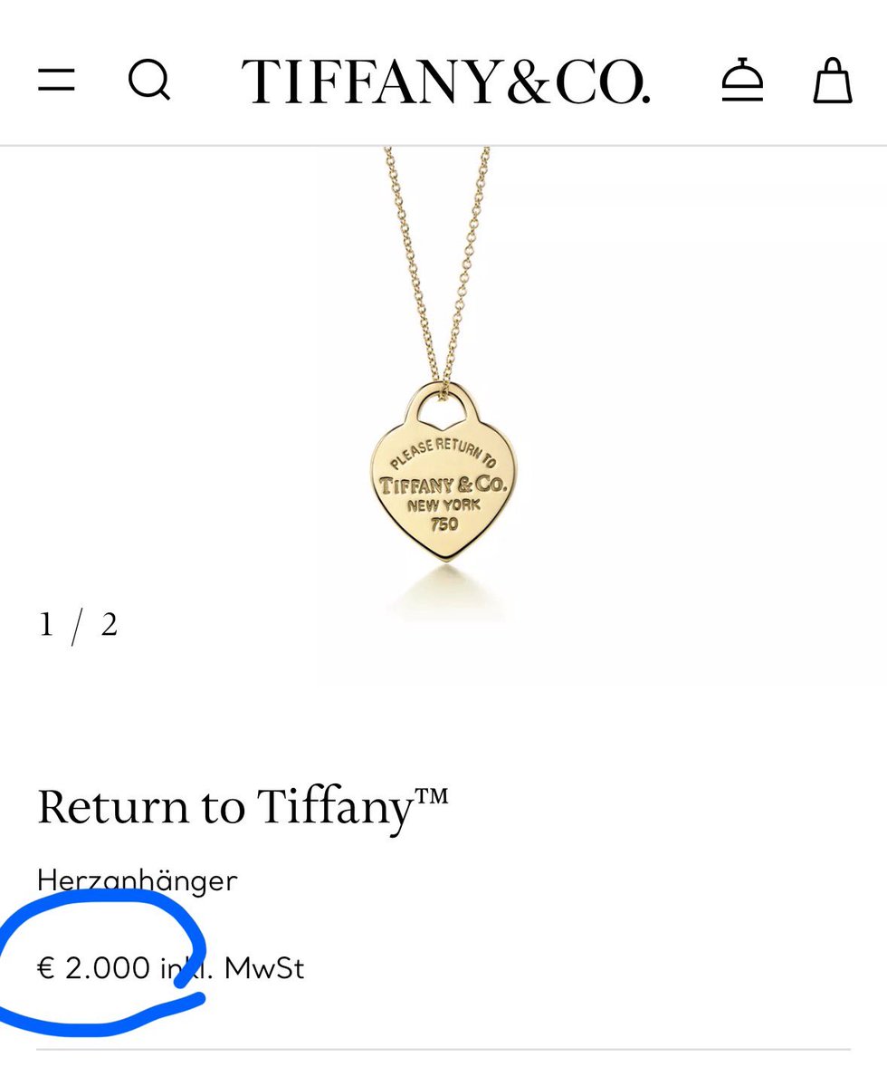 GrueniWB's tweet photo. Bin mir nicht sicher, was ich schlimmer finde… Das Trümmerfeld ihrer unteren Kauleiste 😬 oder die verdächtig nach 2000,-€ Tiffany aussehende Kette um ihren Hals? https://t.co/W2sBpFKu1y