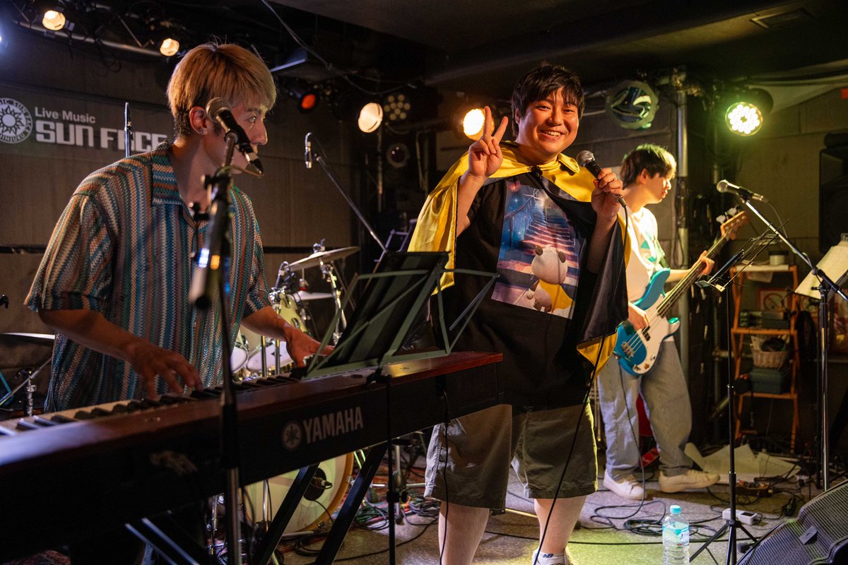Cream_Pandaa's tweet photo. ワンマンライブ終わりました！
見に来てくれた皆様ありがとうございました！
新曲も2曲披露しました！
音源化お楽しみに！

マッキーとはるちゃんもありがとう！
取り急ぎセットリストと集合写真だけ！

みんなゆっくり休んでね！
お疲れ様でした！
また次のライブでお会いしましょう！ https://t.co/aTFrqgrr8f