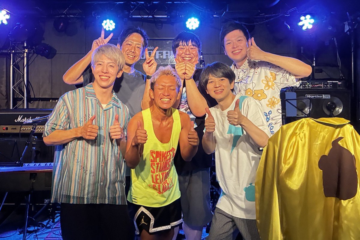 Cream_Pandaa's tweet photo. ワンマンライブ終わりました！
見に来てくれた皆様ありがとうございました！
新曲も2曲披露しました！
音源化お楽しみに！

マッキーとはるちゃんもありがとう！
取り急ぎセットリストと集合写真だけ！

みんなゆっくり休んでね！
お疲れ様でした！
また次のライブでお会いしましょう！ https://t.co/aTFrqgrr8f