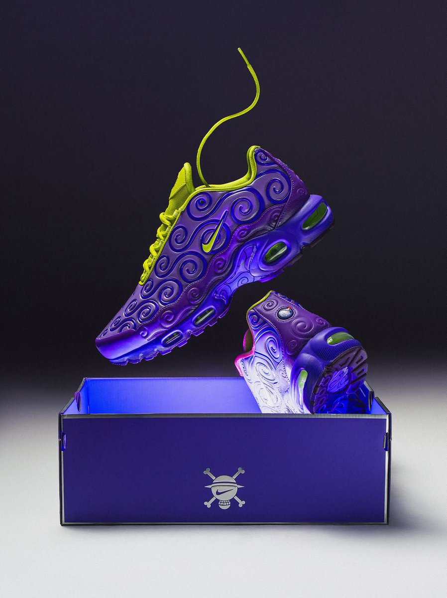 JustFreshKicks tweet picture