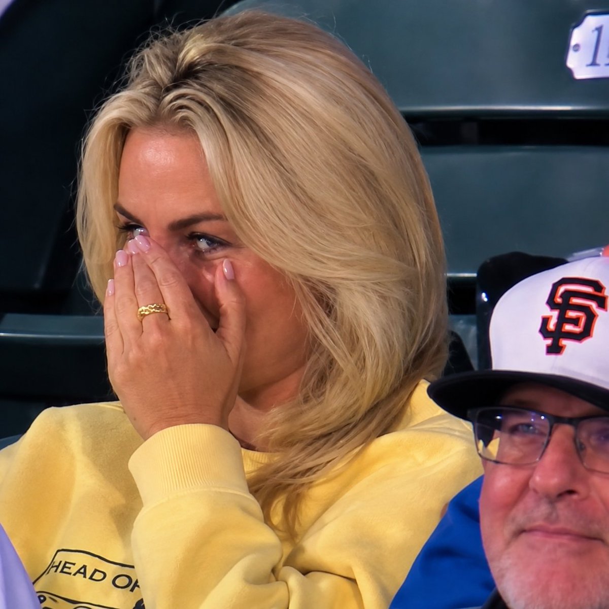 TotalProSports's tweet photo. “She Got Caught Lacking”: Did This Female San Francisco Giants Fan Get Caught “Red-Handed” On The Jumbotron?

READ MORE: https://t.co/ugzojYMKUY https://t.co/13odH1ODa4