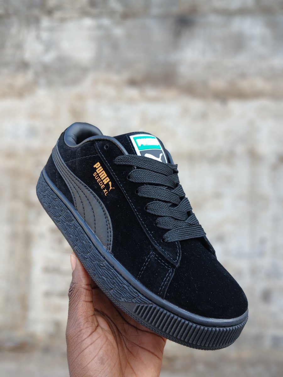 vetrakicks's tweet photo. Puma Xl Suede 
Size 36 _45 || Ksh 3299
Contact  0715 222 362 https://t.co/aUO5W0Eym8
