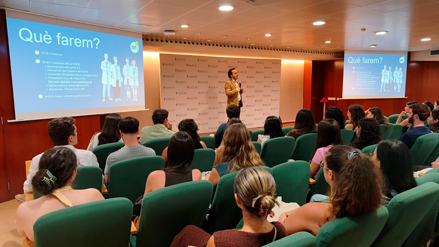 pharmamarket's tweet photo. #Farmacia | El COFB celebra la primera edición del Día del Farmacéutico Joven con nuevas herramientas para impulsar el desarrollo profesional

🗞️https://t.co/9y6YGibakU

@farmaceuticsbcn https://t.co/rmh5chKZKu