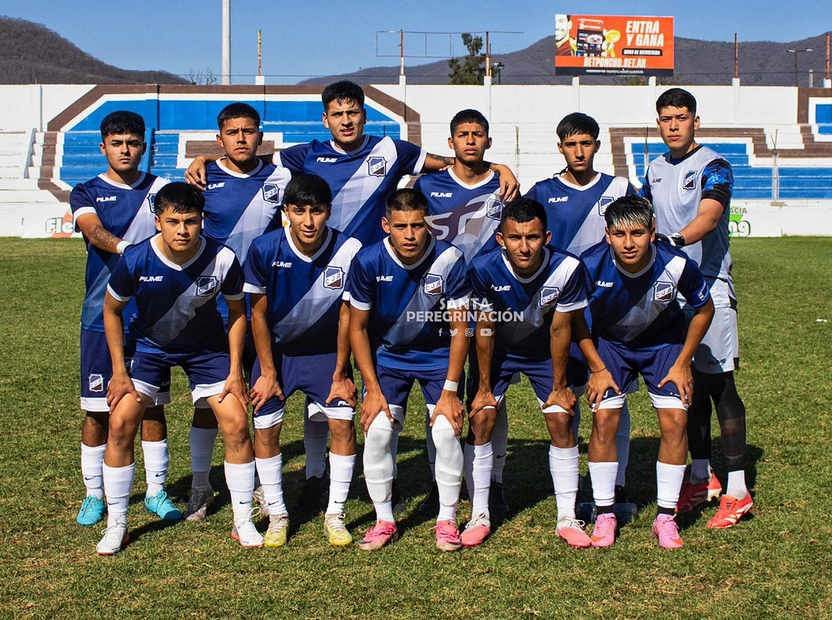 SiempreConVosJA's tweet photo. #DivisionesMenores🏆 | #CopaDeOro

[Fecha 3]

📌3ra: #JuventudAntoniana 2 - #GyT 3.

⚽ (Rodrigo Belizan / Luciano Leiva)

📌4ta: #JuventudAntoniana 3 - #GyT 3.

⚽ (Jorge Luna / Santino Martearena /Juan Vargas)

#VαɱσʂAɳƚσɳιαɳσ💪 https://t.co/YHvC9tkQjA