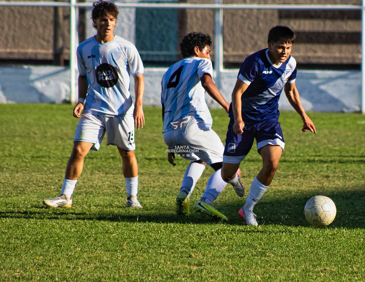 SiempreConVosJA's tweet photo. #DivisionesMenores🏆 | #CopaDeOro

[Fecha 3]

📌3ra: #JuventudAntoniana 2 - #GyT 3.

⚽ (Rodrigo Belizan / Luciano Leiva)

📌4ta: #JuventudAntoniana 3 - #GyT 3.

⚽ (Jorge Luna / Santino Martearena /Juan Vargas)

#VαɱσʂAɳƚσɳιαɳσ💪 https://t.co/YHvC9tkQjA