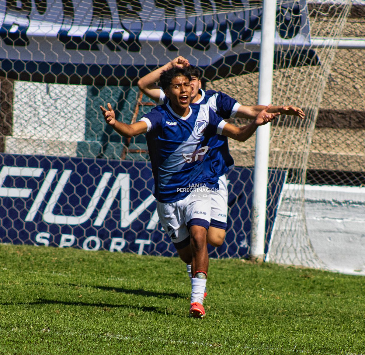 SiempreConVosJA's tweet photo. #DivisionesMenores🏆 | #CopaDeOro

[Fecha 3]

📌3ra: #JuventudAntoniana 2 - #GyT 3.

⚽ (Rodrigo Belizan / Luciano Leiva)

📌4ta: #JuventudAntoniana 3 - #GyT 3.

⚽ (Jorge Luna / Santino Martearena /Juan Vargas)

#VαɱσʂAɳƚσɳιαɳσ💪 https://t.co/YHvC9tkQjA