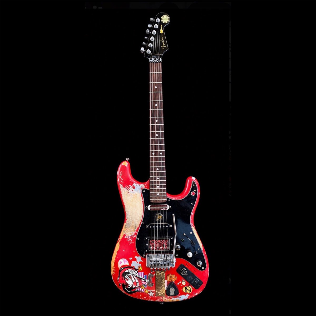 BradGillisNR's tweet photo. “My 1962 Fender Stratocaster”

🎸3rd Floyd Rose ever built

🎸Added 22nd fret

🎸Been traveling the world over 45 years

🎸Over a million miles on the odometer

🎸 Played on the Ozzy Osbourne record “Speak Of The Devil” and all of Night Ranger’s records! https://t.co/laSTMS501X
