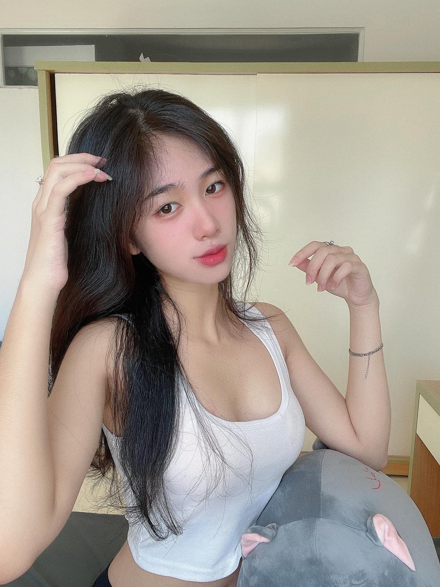 yahaqm's tweet photo. Decentralized oracles connect blockchain with real-world data. https://t.co/XtOyAw9J4V