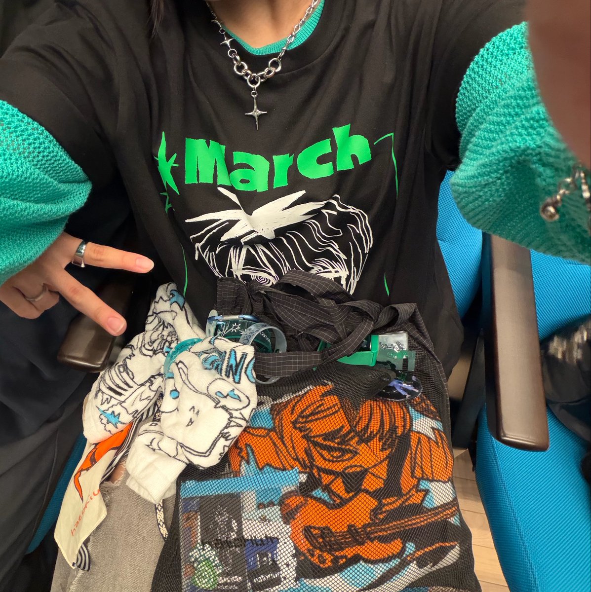 batlineaanebot's tweet photo. なとり行進‼️えぐ喉痛めたけど、めっちゃぶち上がってサイコーに楽しかった✨メッシュバック色々ついて可愛い💞2日目もよろしく💚💚💚
@Siritoriyowai_ https://t.co/niDUK1pIGN