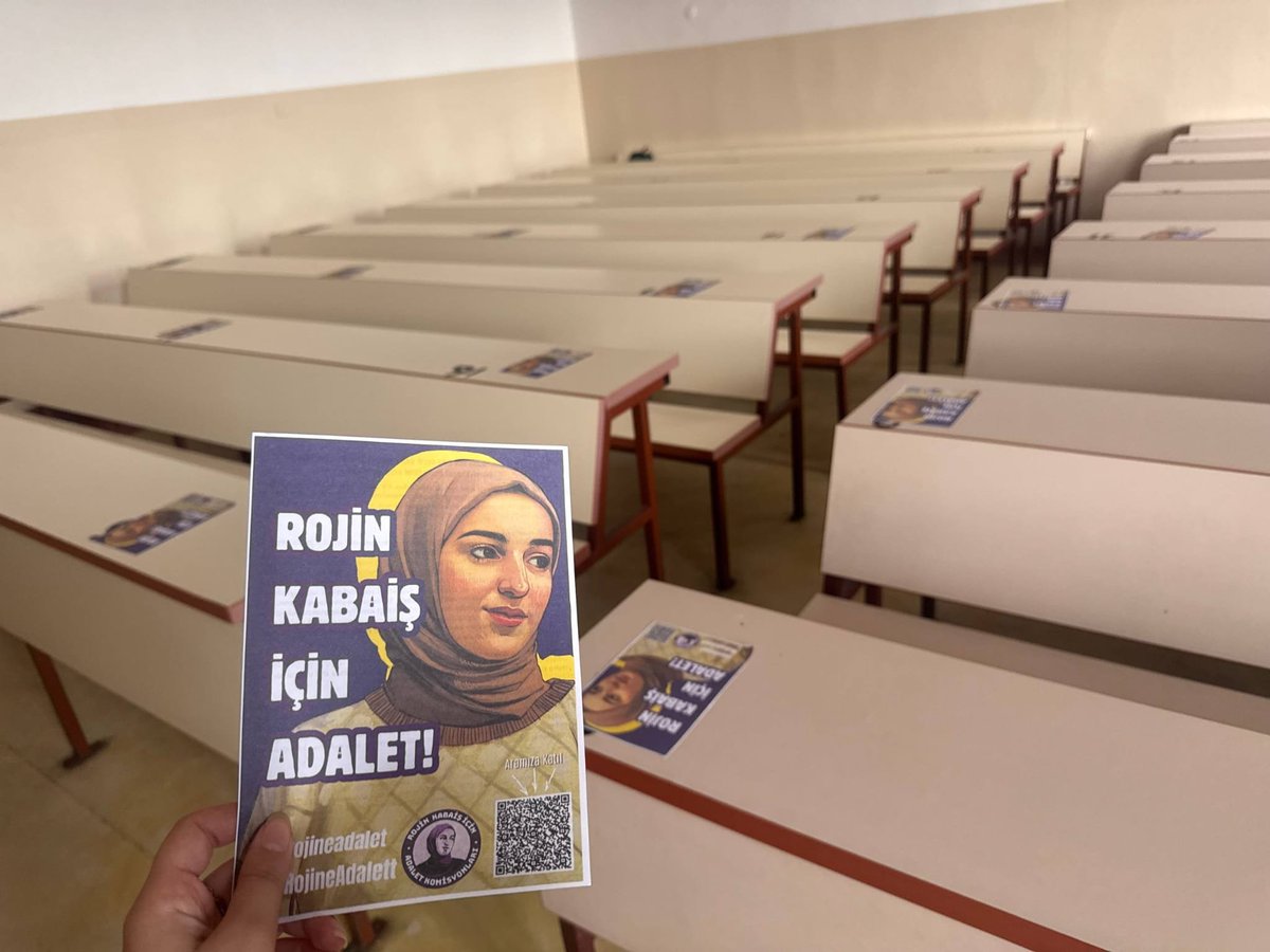 RojineAdalett's tweet photo. 📍İstanbul Üniversitesi

Rojin Kabaiş'in katledilmesinin 2. yılına yaklaşırken bildirilerimizle üniversitelerdeyiz. 

Tüm kadınları 27 Eylül'de sokağa, Rojin Kabaiş cinayetini aydınlatmaya çağırıyoruz! https://t.co/vnzOiAQMZl