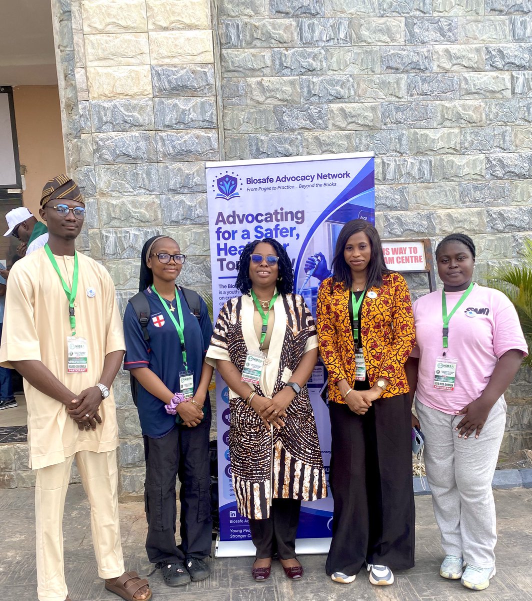 BioSafe_Network's tweet photo. 12 young people. One opportunity to learn, connect and contribute to Nigeria’s biosafety and biosecurity community.

Grateful to @healthsecurityp for sponsoring the students with us and to NiBSA for the platform.

Young People. Safer Science. Stronger Communities. 💙

#Biosafe https://t.co/20mfGeceQB