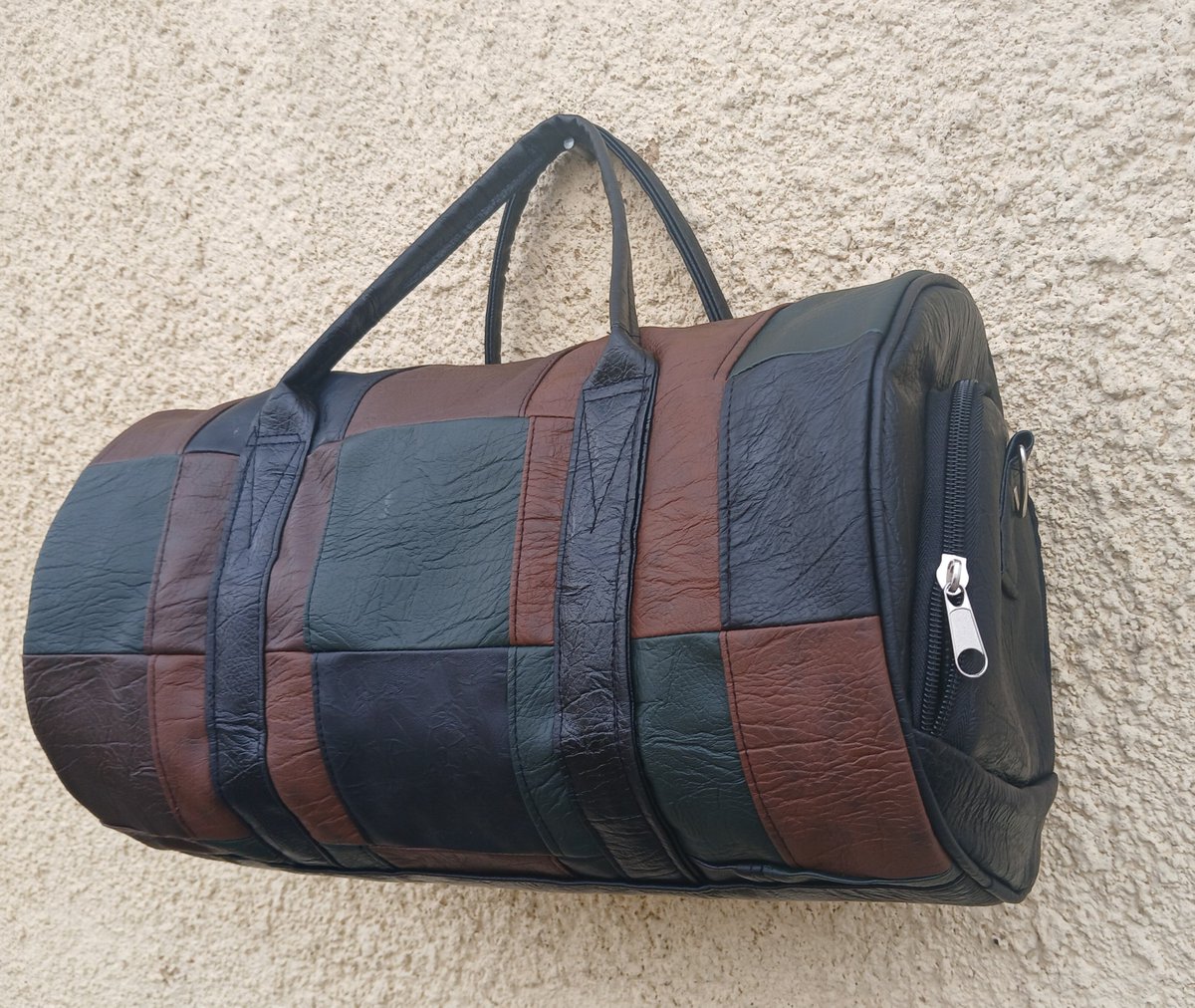 Lachbag's tweet photo. Patchwork gym bag.
Ksh.2000 https://t.co/kpfkm0vSNV