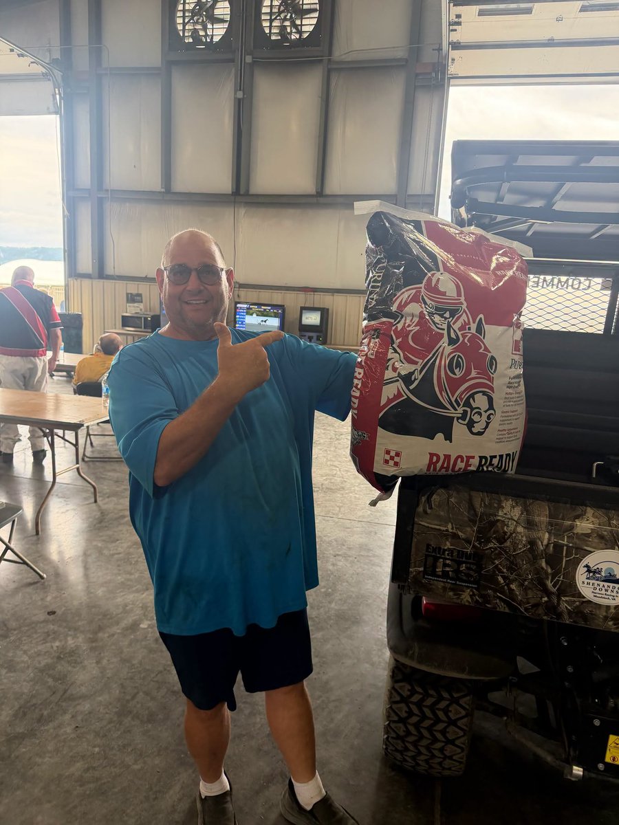 ShenandoahDowns's tweet photo. Congratulations to trainers Jordon Miller and Scott Warnick who each received a bag of @purina_horse Feed from the local @rockinghamcoop in Woodstock for winning sponsored races this past weekend at Shenandoah Downs! The fall season continues this weekend with cards Saturday & Sunday at 1:05 PM. #VABRED