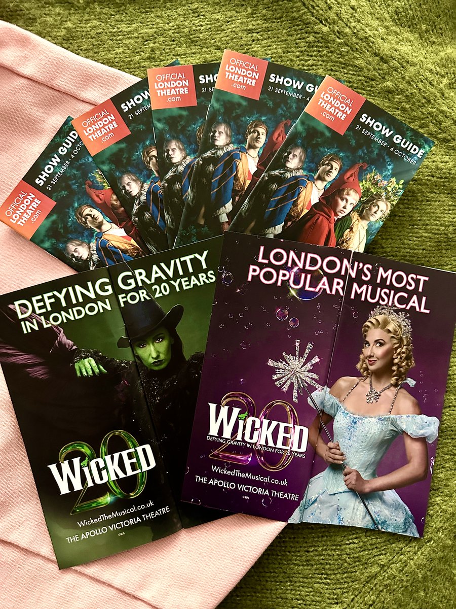 london_theatre's tweet photo. Pink goes good with green 🩷 💚 

To celebrate 20 years of @WickedUK, our Official London Theatre show guides have been Ozified ✨

🎭 Head to the Official London Theatre Ticket Booth in Leicester Square to grab a free show guide and see which witch you get! https://t.co/XJiTxwpSCD
