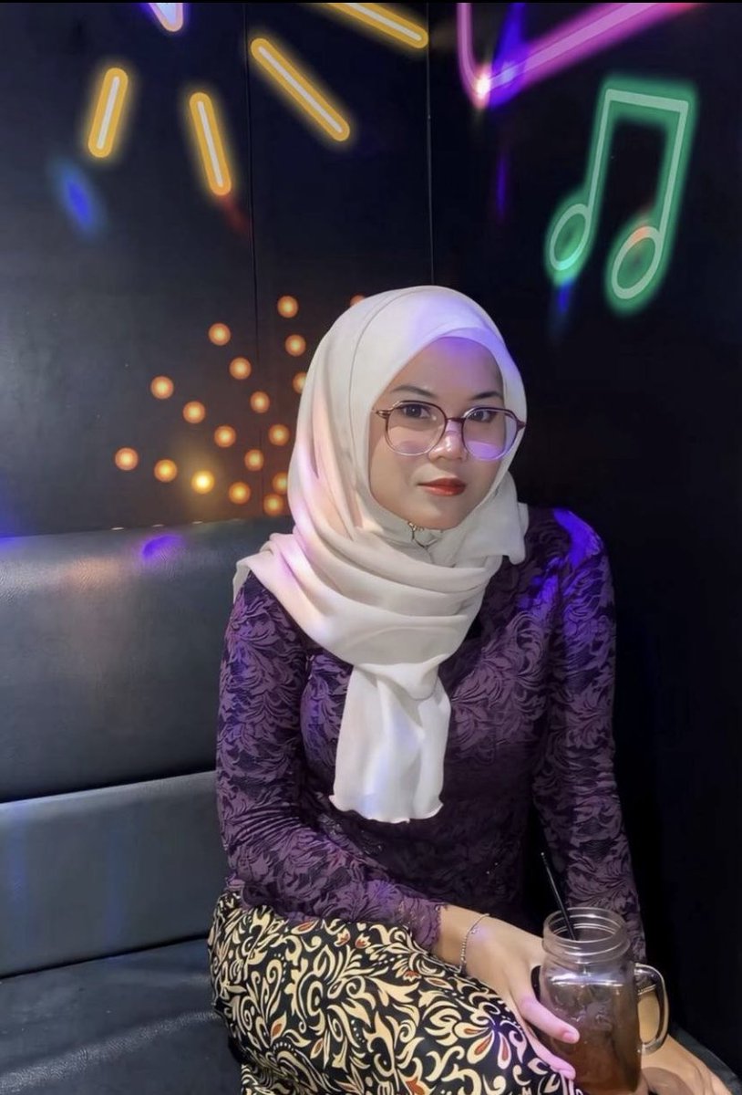 noorzhaps's tweet photo. kt bio 😍 #awektudung #awekmelayu #awekpadu https://t.co/my2uria2zO
