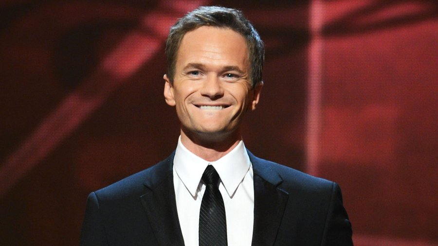 Planeta_Wrest's tweet photo. 🚨🚨 ÚLTIMA HORA 🚨🚨

El actor Neil Patrick Harris dice que el hecho de que le gustara la #WWE en secreto cuando era niño fue una señal temprana de que era gay.

«Me gustaba la WWE en secreto cuando era más joven; fue una especie de indicio de que iba a ser gay. Era algo así como... ya sabes, pantalones cortos ajustados, cuerpos aceitados, forcejeos. Pensaba: "Se supone que esto no debería gustarme tanto como me gusta"».

- @notsam