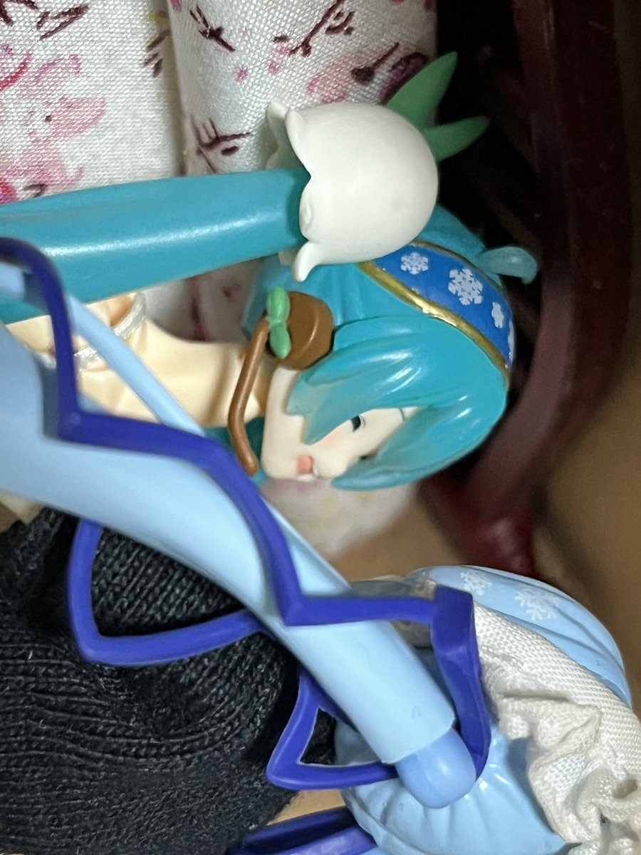 seriesmiku's tweet photo. 仲良いな全くw https://t.co/f6mocLDCVT
