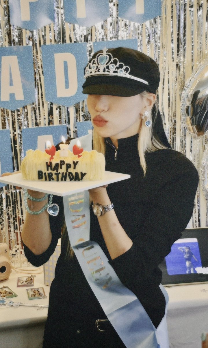 a_warm_day_bada's tweet photo. 260922

⋆˙⟡🎂ᕼᗩᑭᑭY ᗷIᖇTᕼᗞᗩY 🎂⟡˙⋆
🎉ೃ࿐₊˚⊹ᗷᗩᗞᗩ⊹˚₊࿐ೃ🎉

#BADA https://t.co/QNghFg7JYP