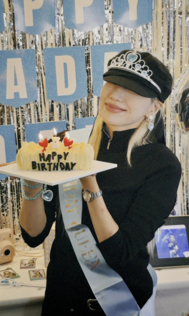 a_warm_day_bada's tweet photo. 260922

⋆˙⟡🎂ᕼᗩᑭᑭY ᗷIᖇTᕼᗞᗩY 🎂⟡˙⋆
🎉ೃ࿐₊˚⊹ᗷᗩᗞᗩ⊹˚₊࿐ೃ🎉

#BADA https://t.co/QNghFg7JYP