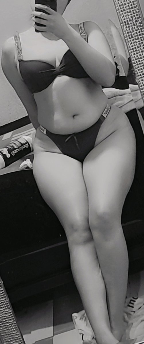 ParejaSoft06's tweet photo. Singles digan su edad... Quiero saber si me siguen jovencitos o maduros.
(foto para no morir ignorada) 🫢 https://t.co/4FnVQbHOaf