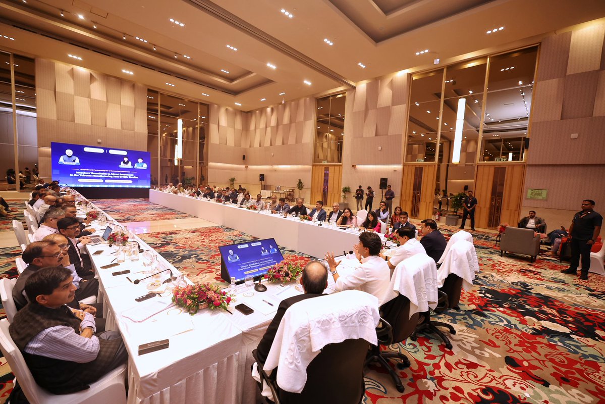 JM_Scindia's tweet photo. Bengaluru is set to play a key role in powering Asia’s first Telecom Manufacturing Zone in Gwalior.

A productive investor roundtable today with technology leaders, manufacturers and investors as we gear up for TMZ.

With nearly 24 companies already on board, Phase 1 of the TMZ now moves forward with a clear ambition of #MakeinIndia for the world. 🇮🇳
