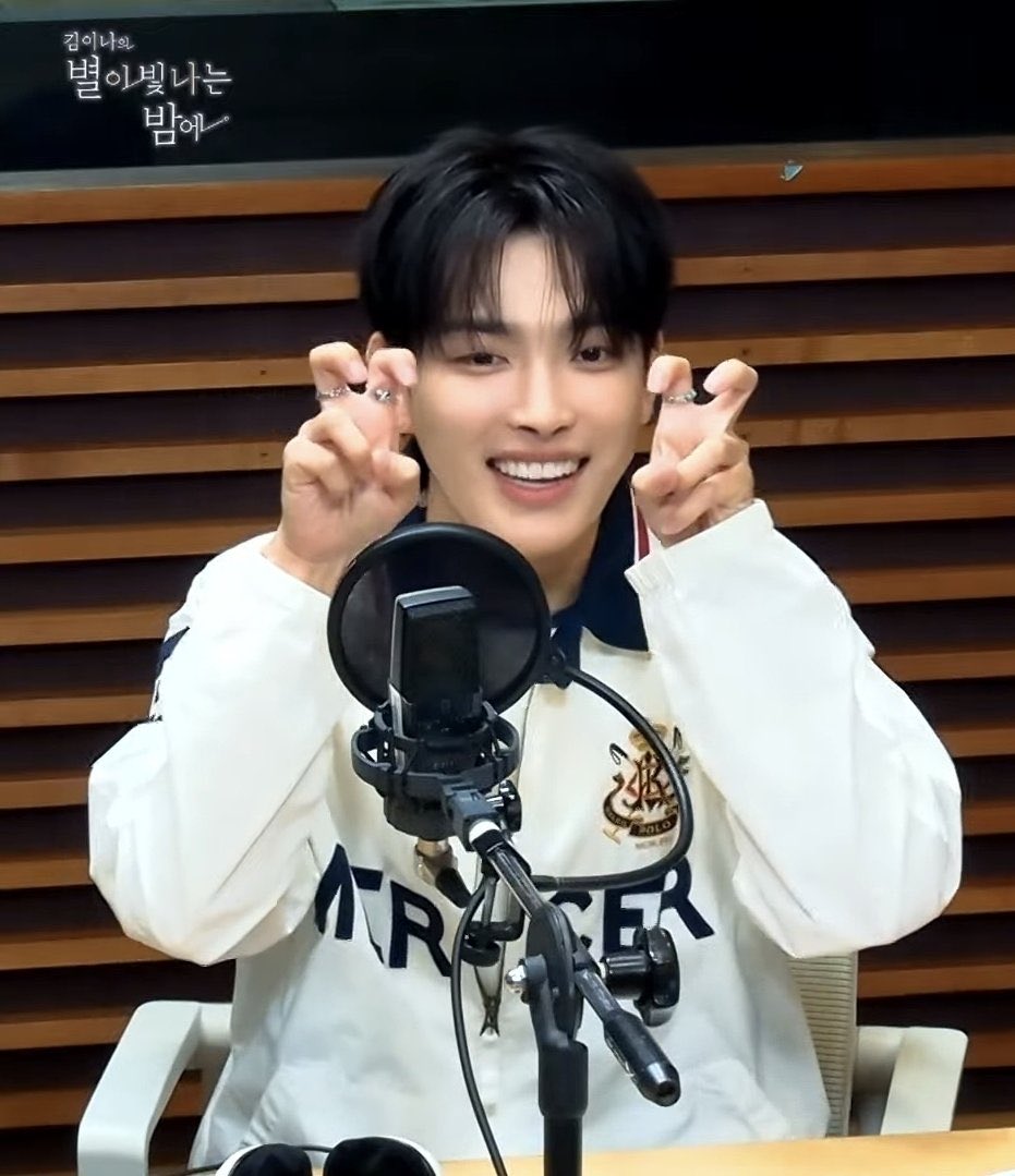 therealwoohwa's tweet photo. he’s so 🐿️ https://t.co/FZKCyMslft